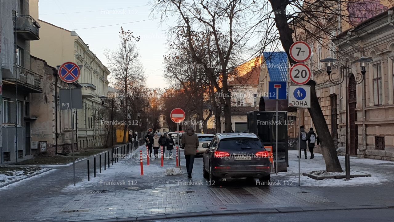 До побачення, пішохідна вулиця: франківці про нову паркувальну зону на Шевченка