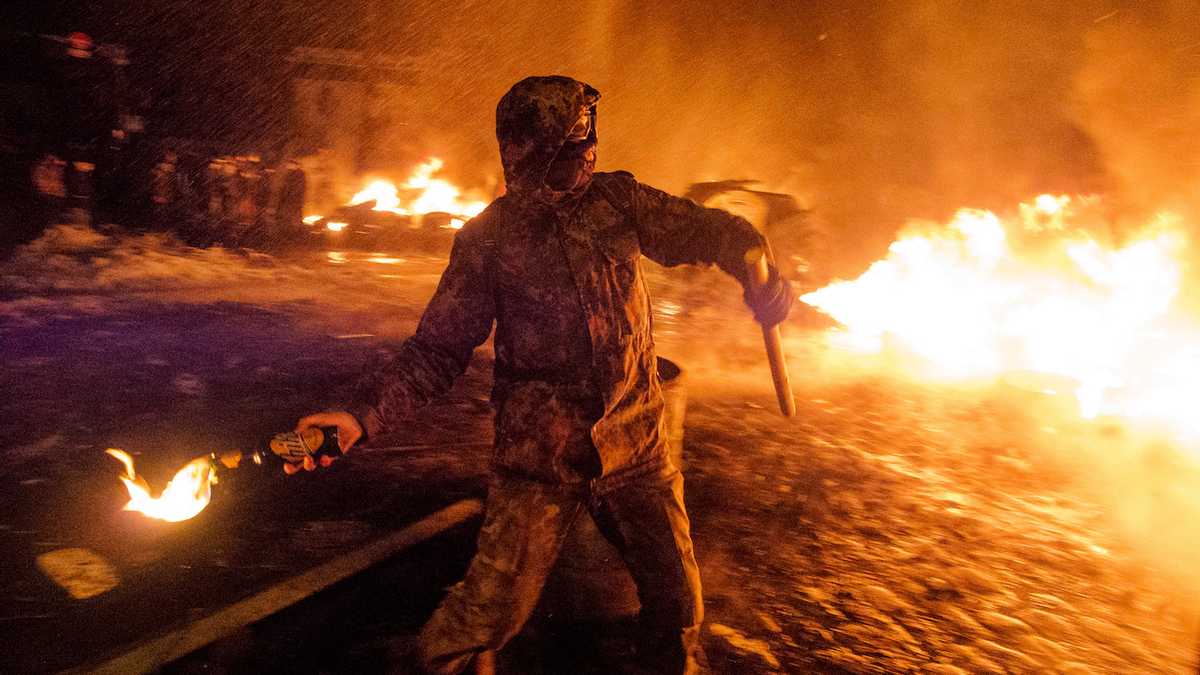 Як зробити коктейль молотова: дамо відсіч ворогу 