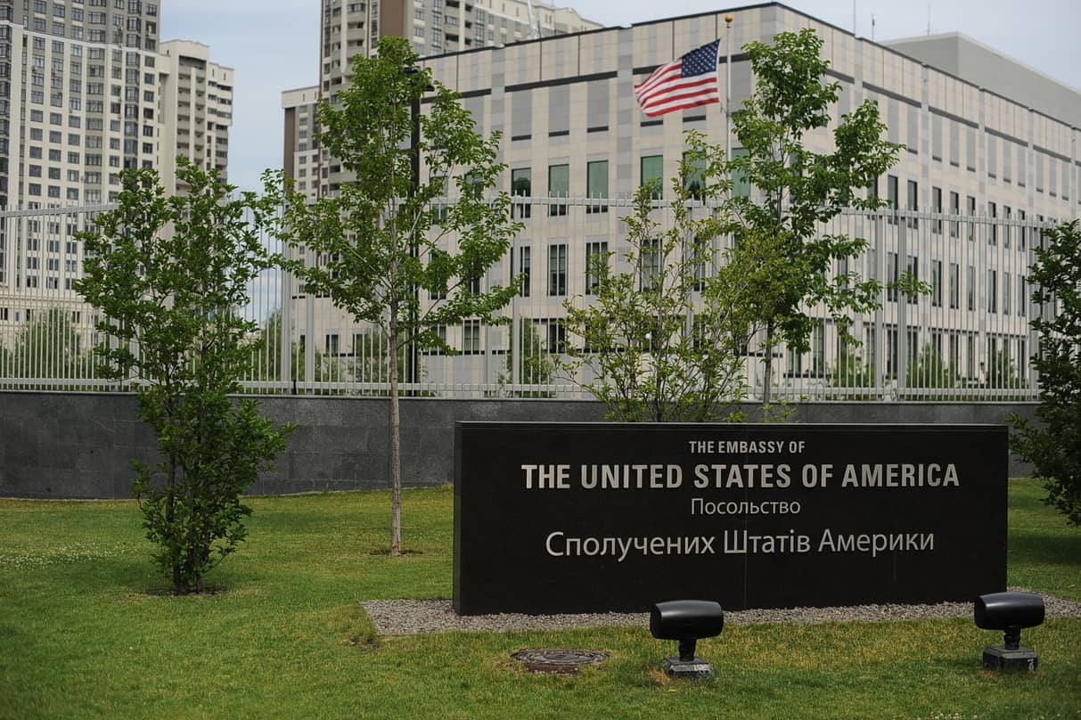 Марцінків запрошує посольство США переїхати на Локомотиворемонтний завод