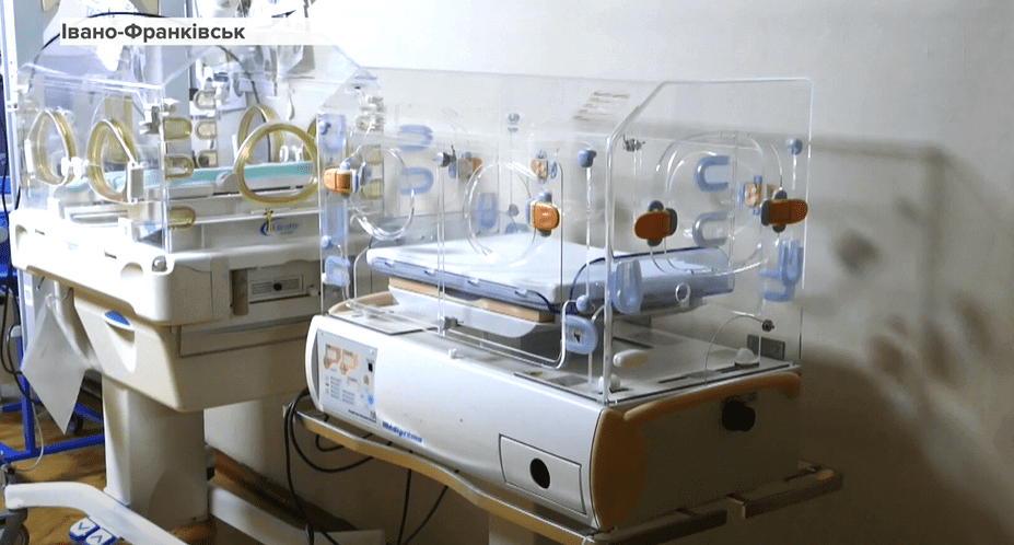 Десять тонн обладнання та меблів від Франції отримала обласна дитяча лікарня (ВІДЕО)