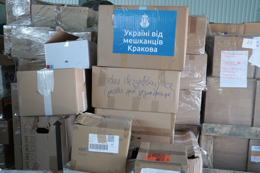 Івано-Франківщина отримала 10 тонн допомоги з Кракова (ФОТО)