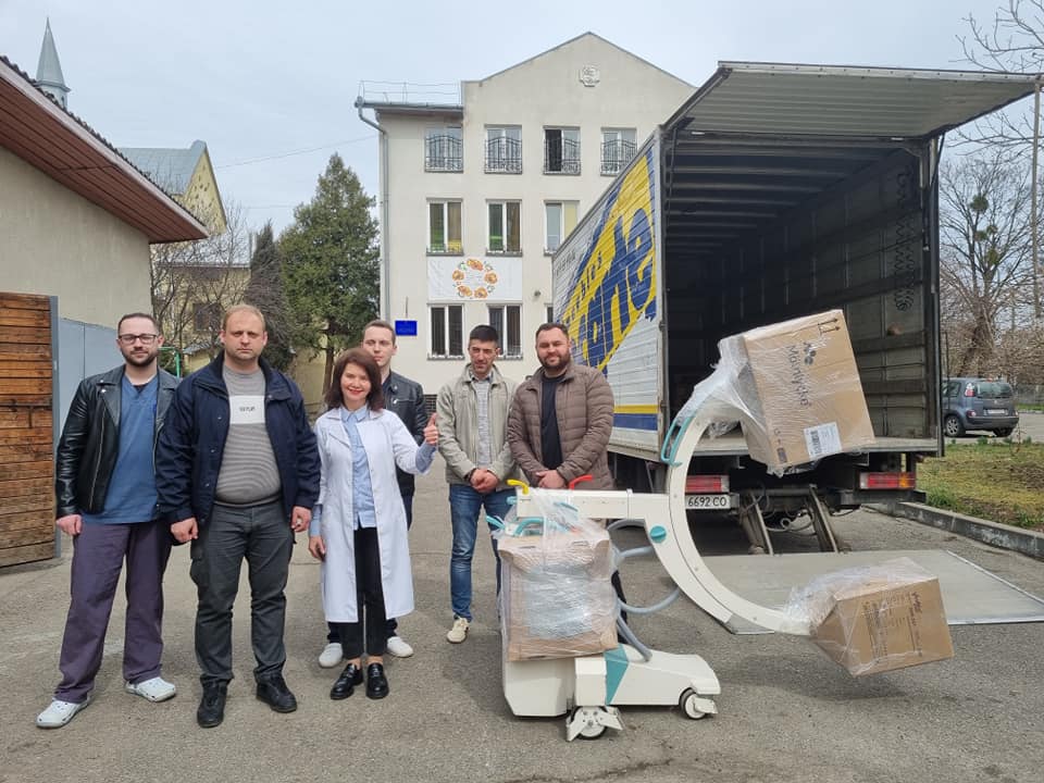 Ліжка, матраци й продукти: допомогу з Німеччини отримав франківський хоспіс (ФОТО)