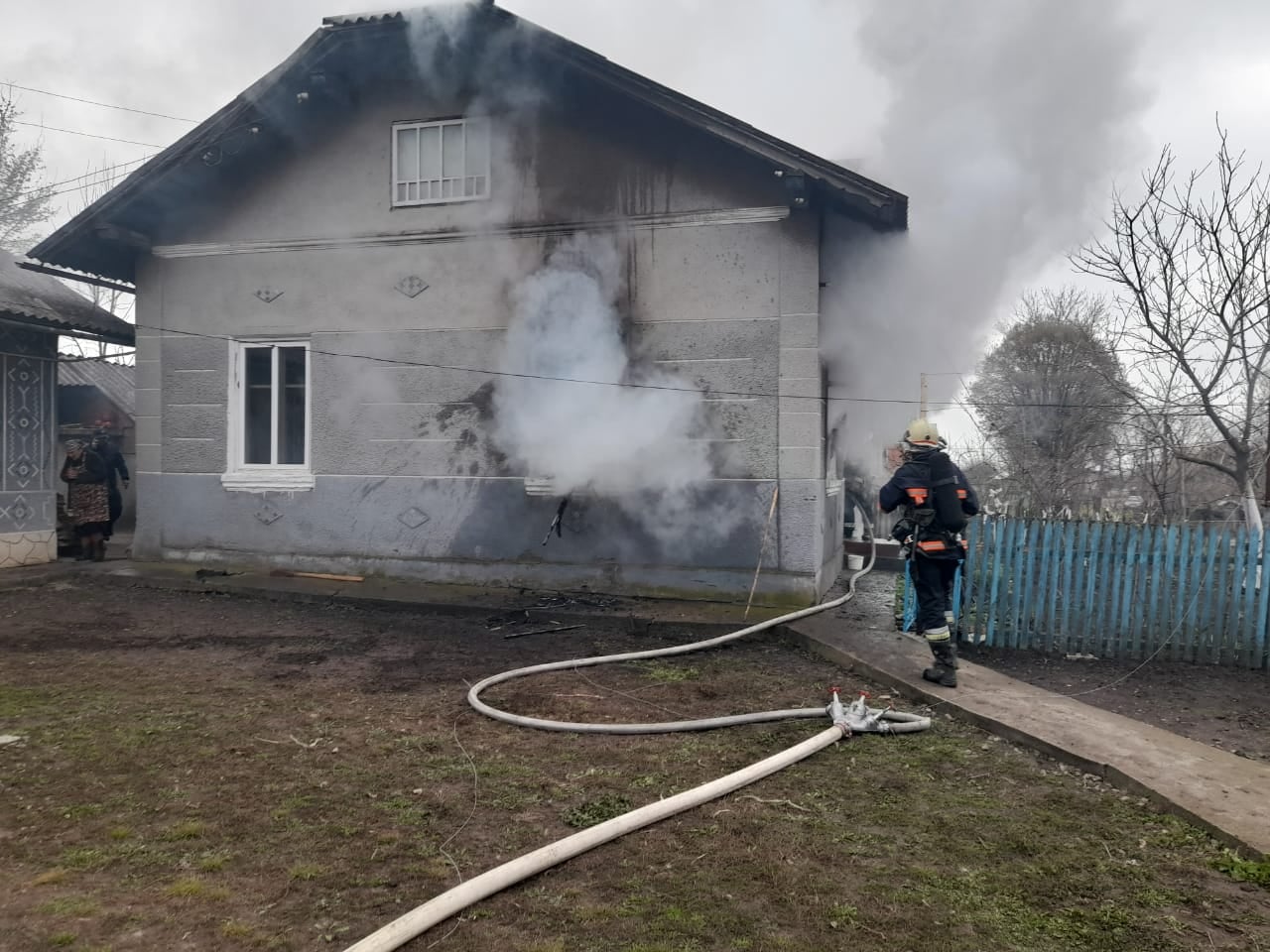 У Торговиці горів житловий будинок (ФОТО)