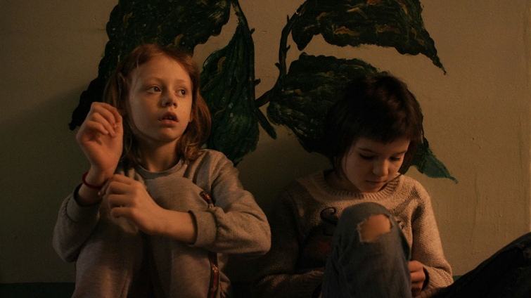  Фільм “Будинок зі скалок” про дітей зі Сходу України переміг на кінофестивалі у Празі