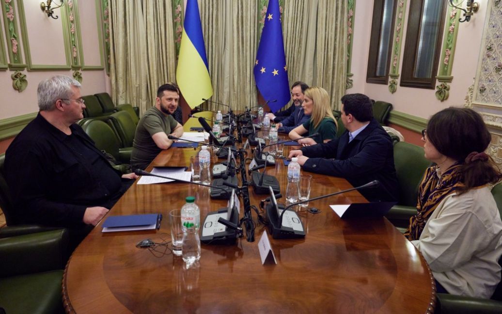 “Конкретика є”: Зеленський переговорив з президенткою Європарламенту про прискорення вступу України до ЄС
