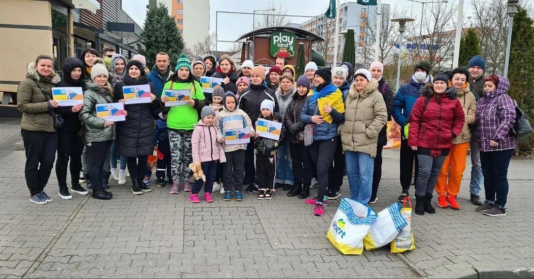 Українці, які вимушено переїхали до Чехії, на знак подяки прибрали громадський парк