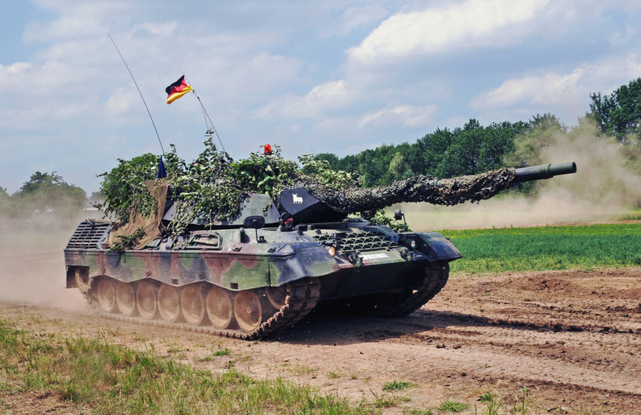 Німецький концерн Rheinmetall готовий постачати танки Україні