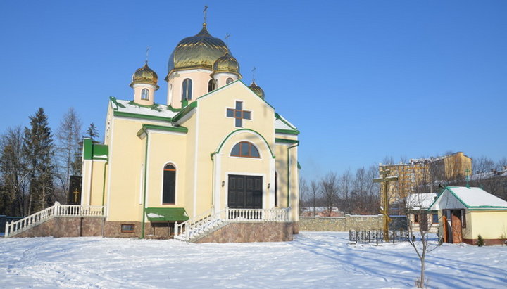 У Франківську громада спростувала інформацію про вихід з московського патріархату