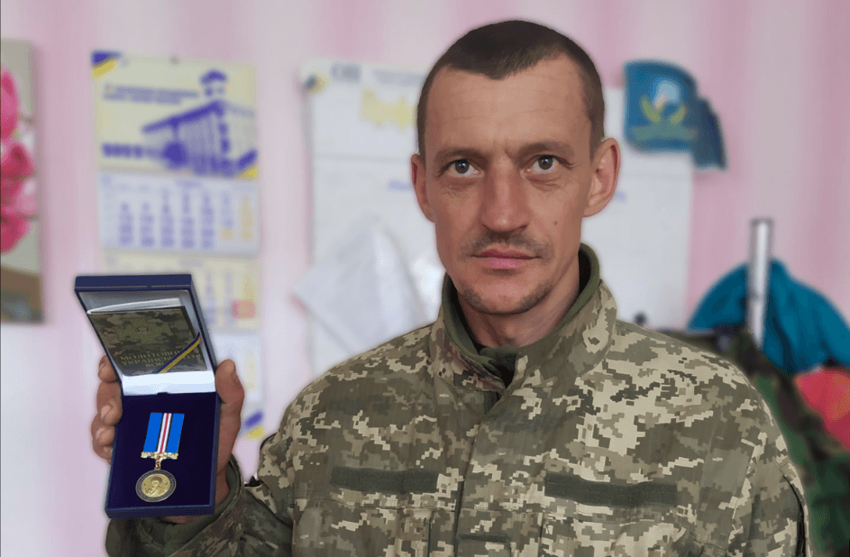 Воїн з Косівщини отримав нагороду від Митрополита Епіфанія (ФОТО)