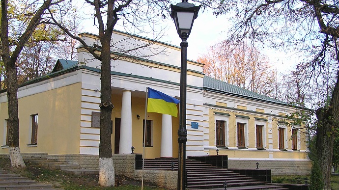 На Харківщині росіяни ракетним ударом знищили музей Сковороди, є поранений