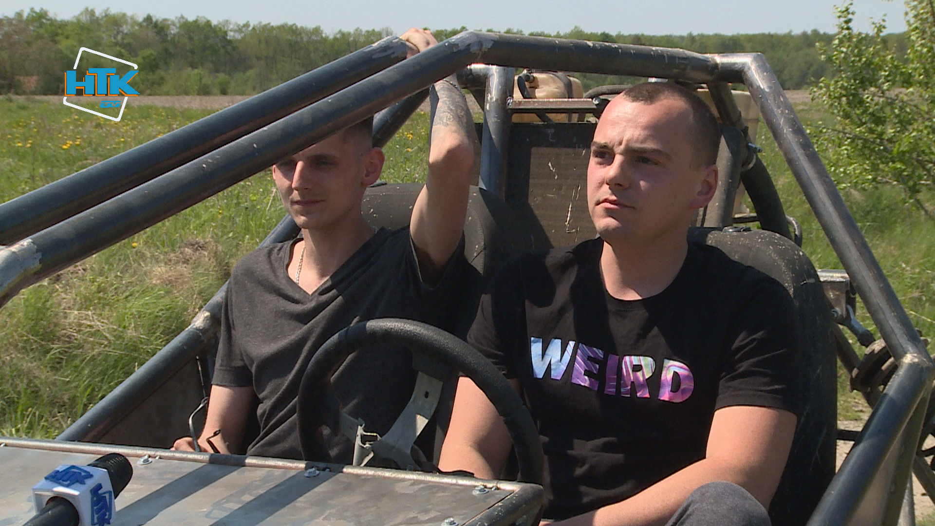 На Коломийщині двоє товаришів створили автомобіль-баггі для військових (ВІДЕО)
