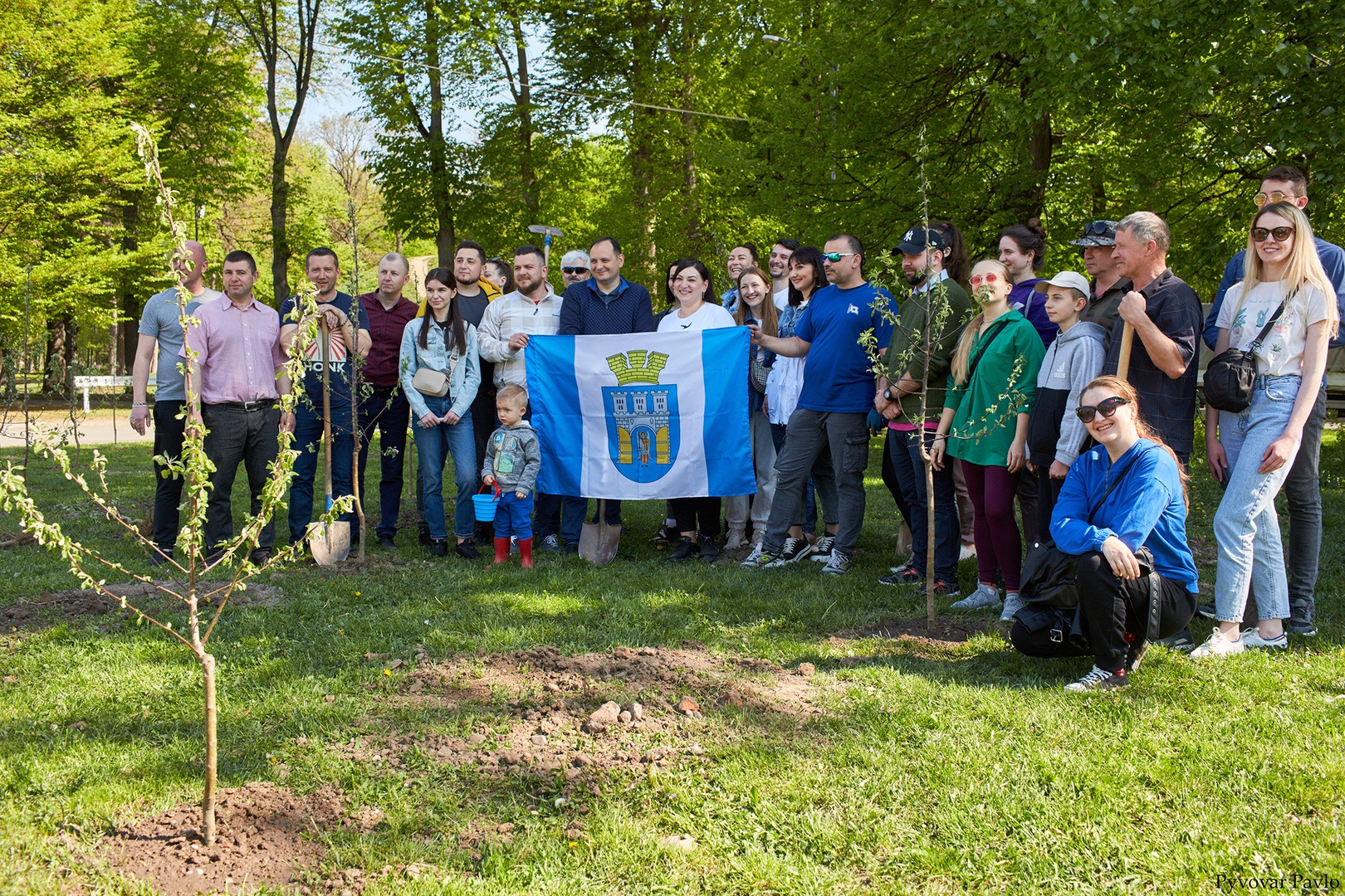 Сади Перемоги: у Франківську висадили 360 нових дерев