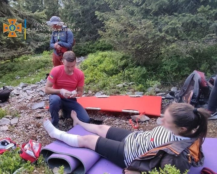 Неподалік Сивулі травмувалася туристка з Житомирщини. Знадобилася допомога рятувальників (ФОТО)