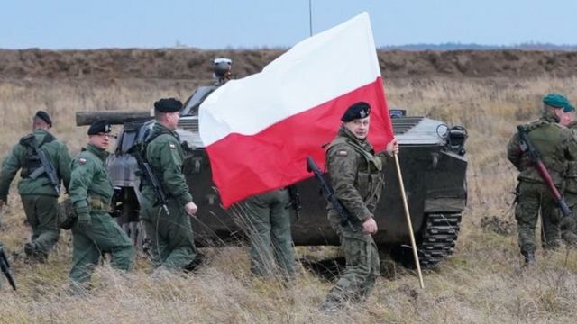 У Польщі підтвердили підписання великої угоди про постачання зброї Україні