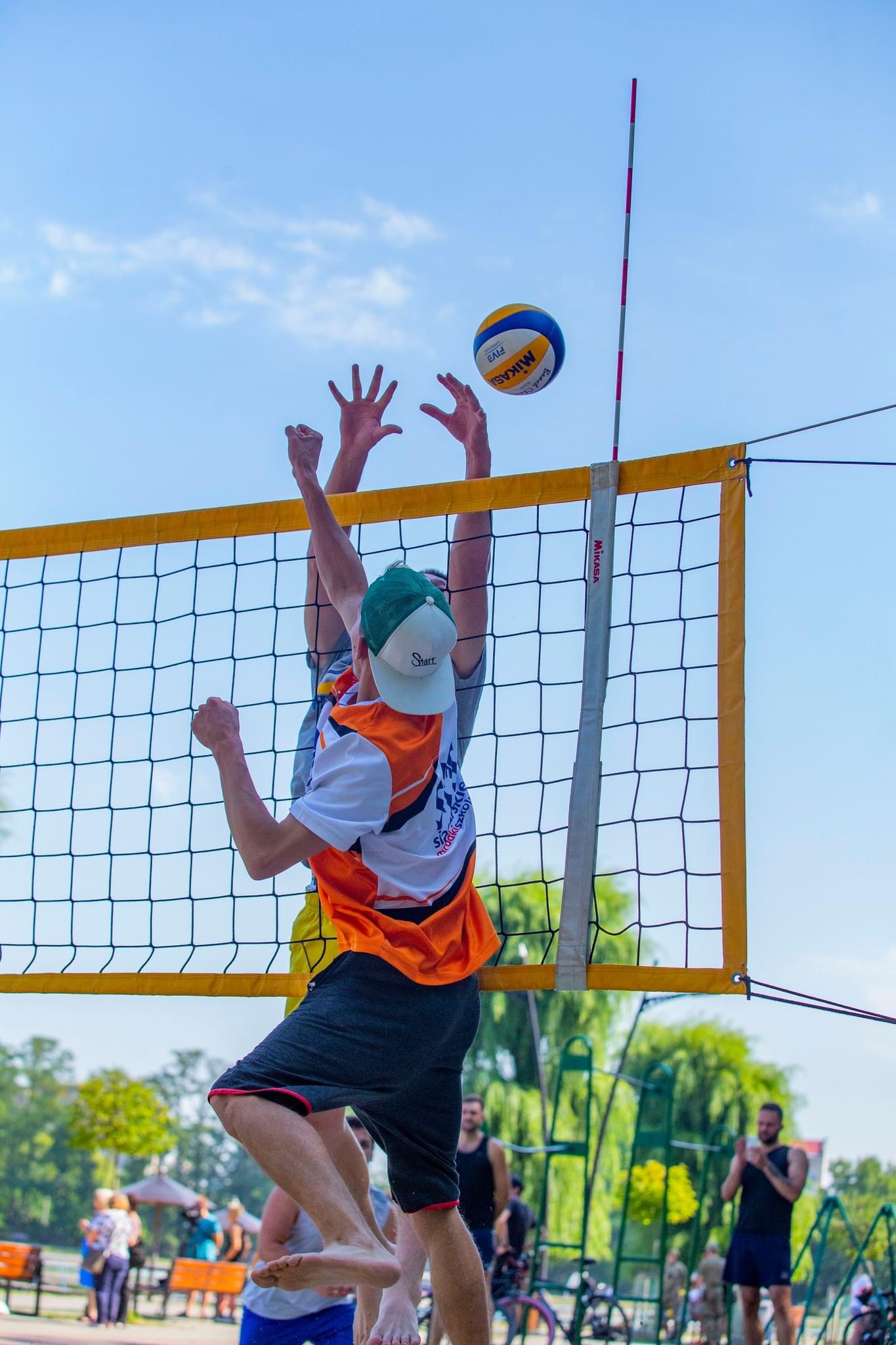 У Франківську  провели турнір з пляжного волейболу на підтримку ЗСУ (ФОТО)