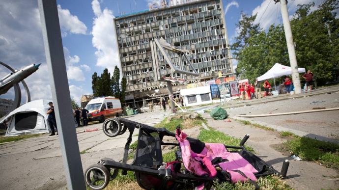 Від ракетного удару РФ у Вінниці вже 23 загиблих, 5 поранених – у критичному стані