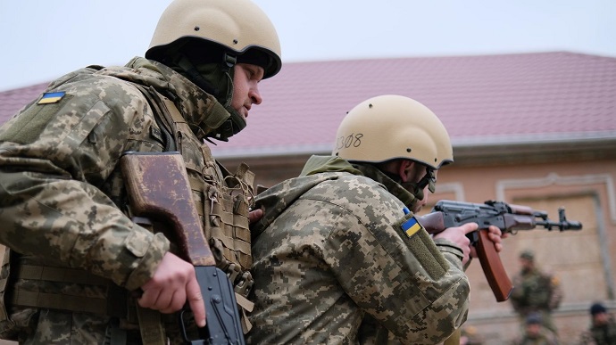 У ЗСУ спростували інформацію The Economist, що українські військові впритул біля Херсона