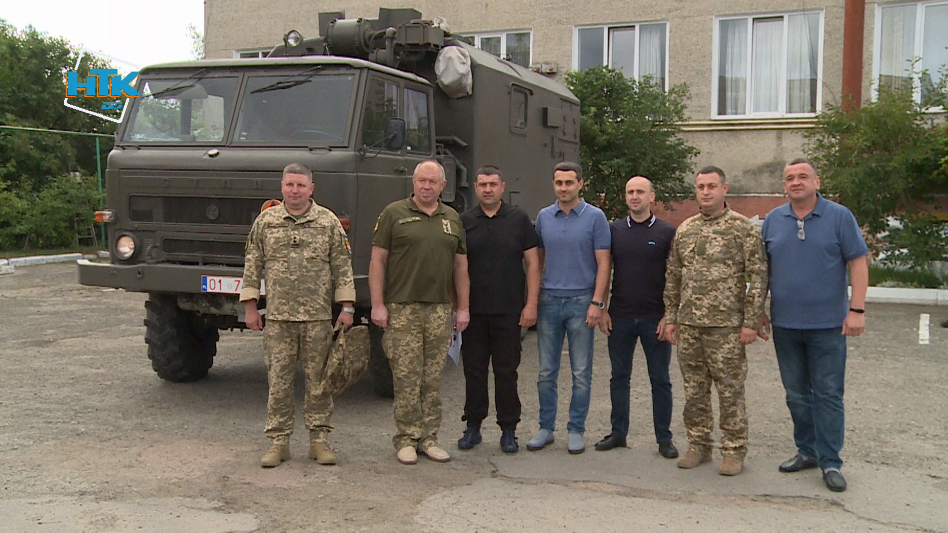 У Коломиї небайдужі зібрали 12 тисяч євро й придбали спецавто для ЗСУ (ВІДЕО)