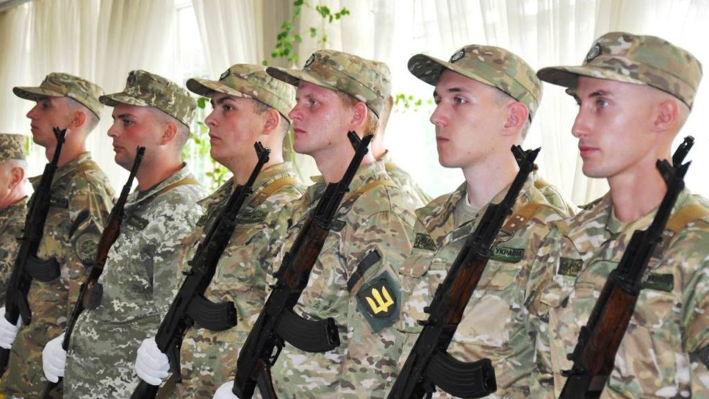 У Франківську випускники військової кафедри склали Присягу на вірність Україні