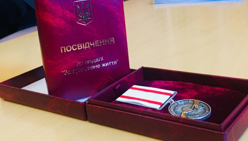 Президент нагородив медаллю «За врятоване життя» прикарпатку Мар’яну Касів