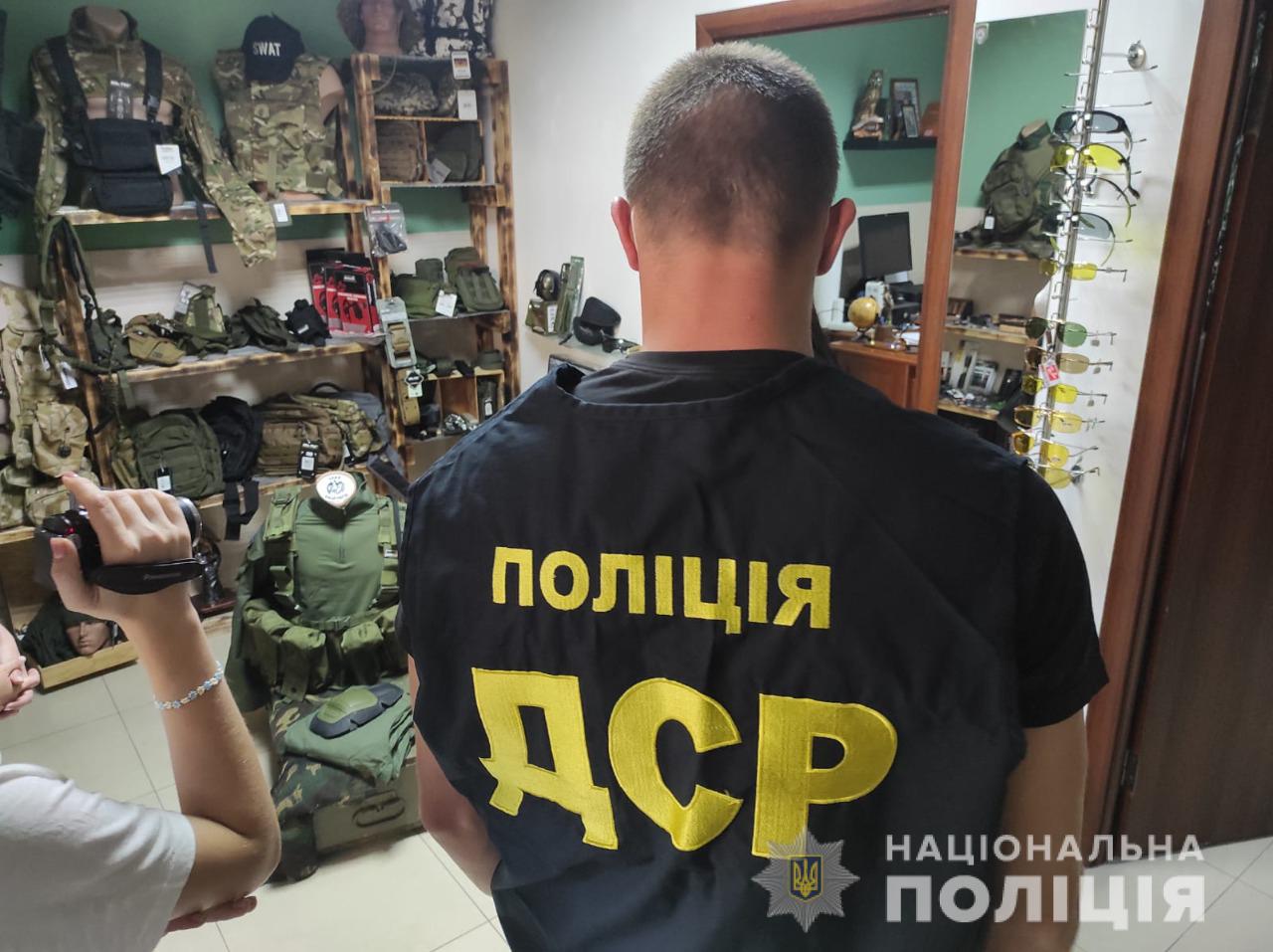 Заробили на “благодійності” понад пів мільйона гривень: у Франківську затримали псевдоволонтерів (ФОТО, ВІДЕО)