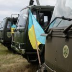 ГО «Справа Громад» із Фондом Порошенка передають бронемашини ЗСУ