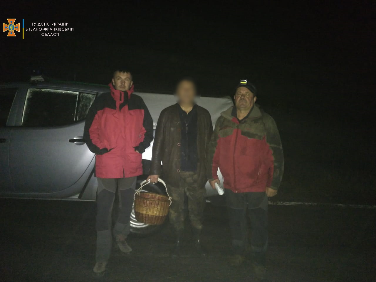На Надвірнянщині у лісі заблукав грибник з Києва – його розшукали рятувальники
