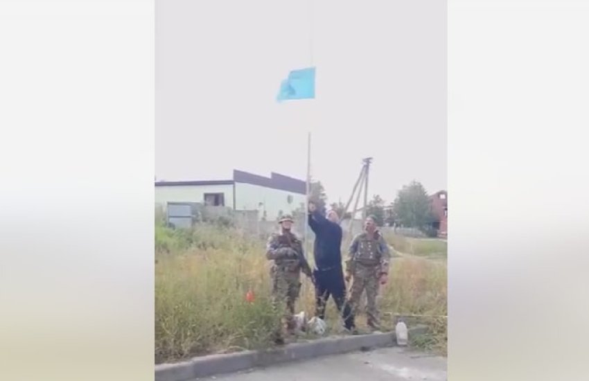 Захисники підняли прапор над ще одним звільненим селом на Харківщині (ВІДЕО)