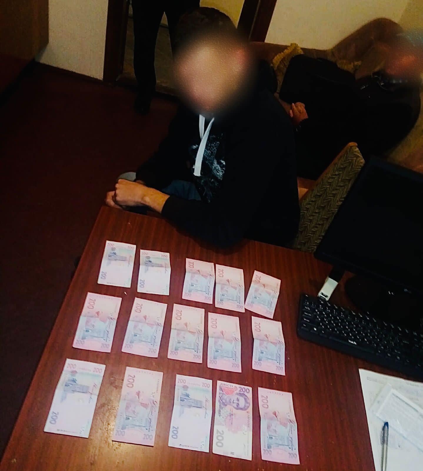 Прикарпатець приніс поліцейському 3 000 гривень хабаря, щоб відкупитися за п’яну їзду