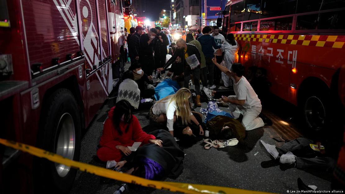 У Сеулі понад 150 людей загинули в тисняві на святкуванні Хелловіну (ВІДЕО 18+)