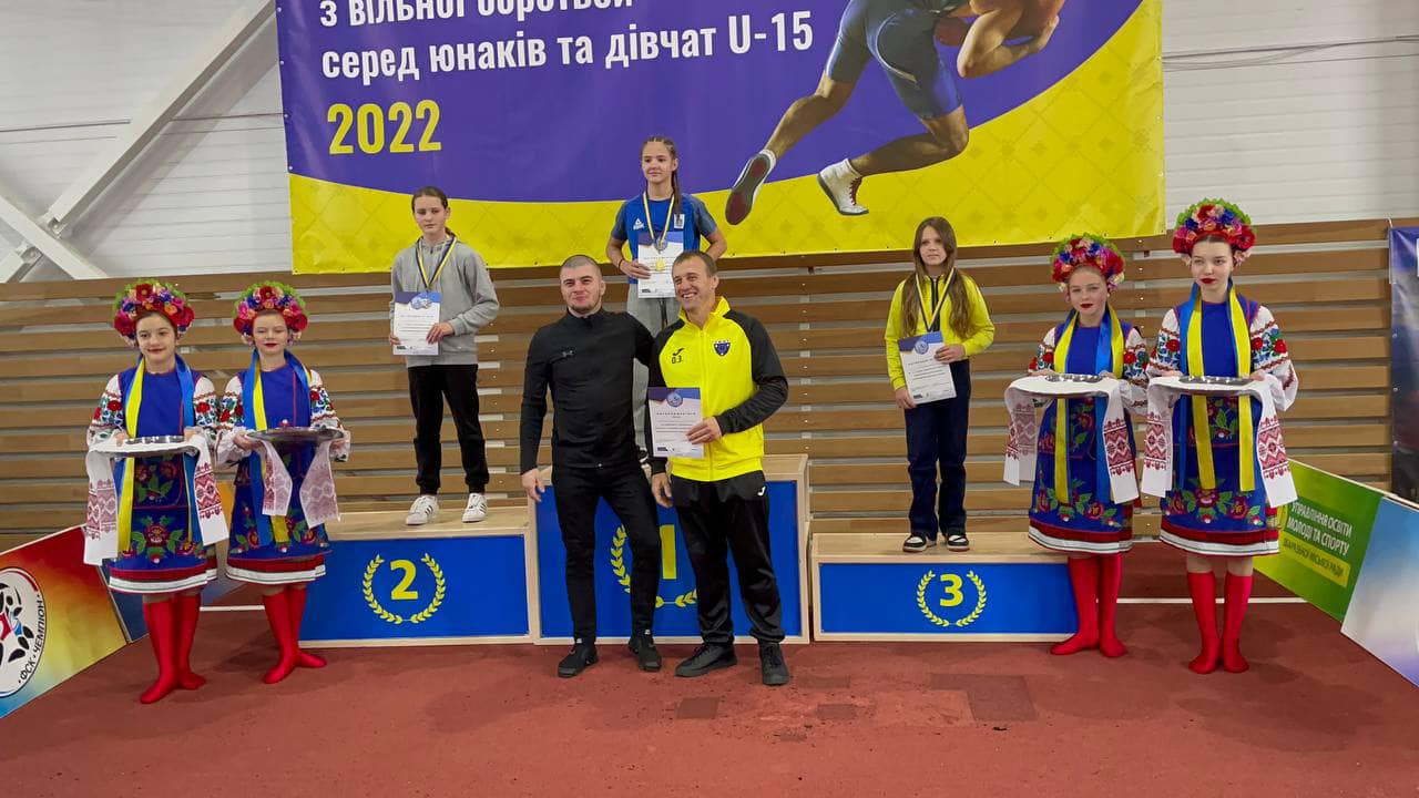 “Золото”, “срібло” й дві “бронзи” завоювали калуські борчині на чемпіонаті України (ФОТО)