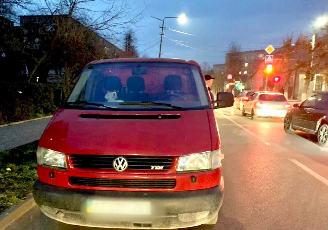 У Коломиї Volkswagen збив 11-річного хлопчика на переході (ФОТО, ВІДЕО)