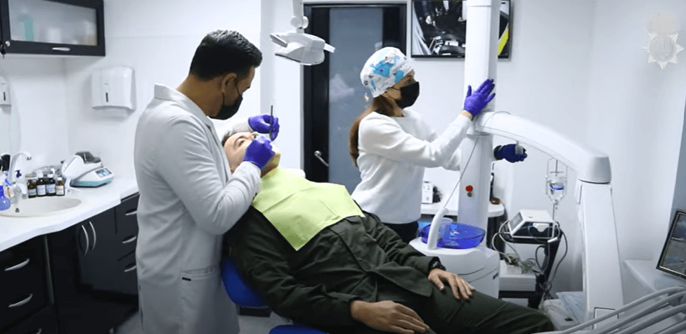 Стоматолог-йорданець, який оселився у Франківську, лікує воїнів Нацгвардії (ФОТО)