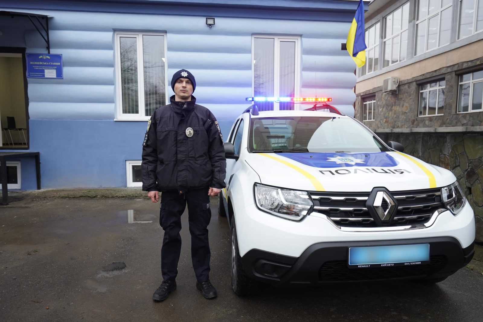 У Коломиї біля вокзалу та ліцею відкрили поліцейські станції (ФОТО)