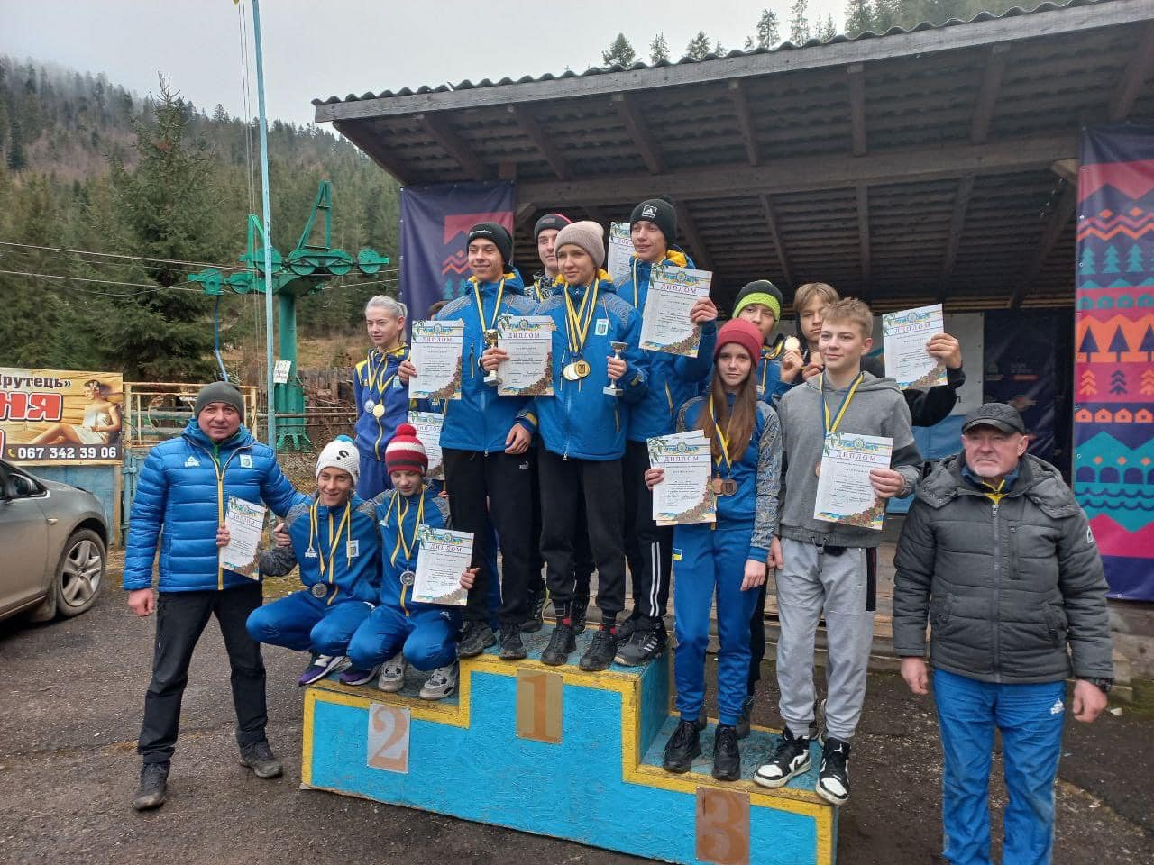Команда юніорів з Прикарпаття перемогла на чемпіонаті України зі стрибків на лижах