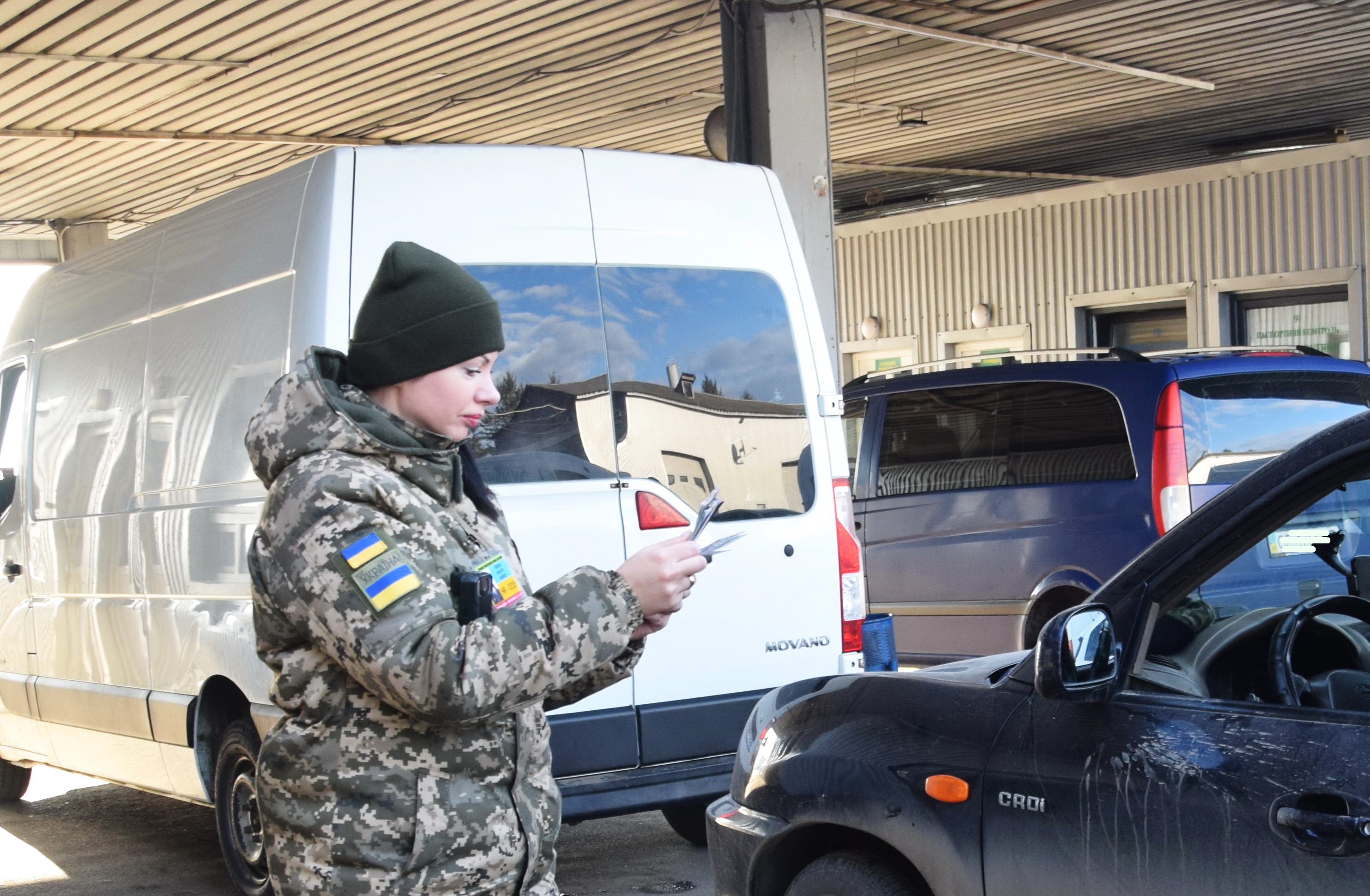 У новорічну ніч прикарпатець з підробленими документами намагався виїхати з України (ФОТО)