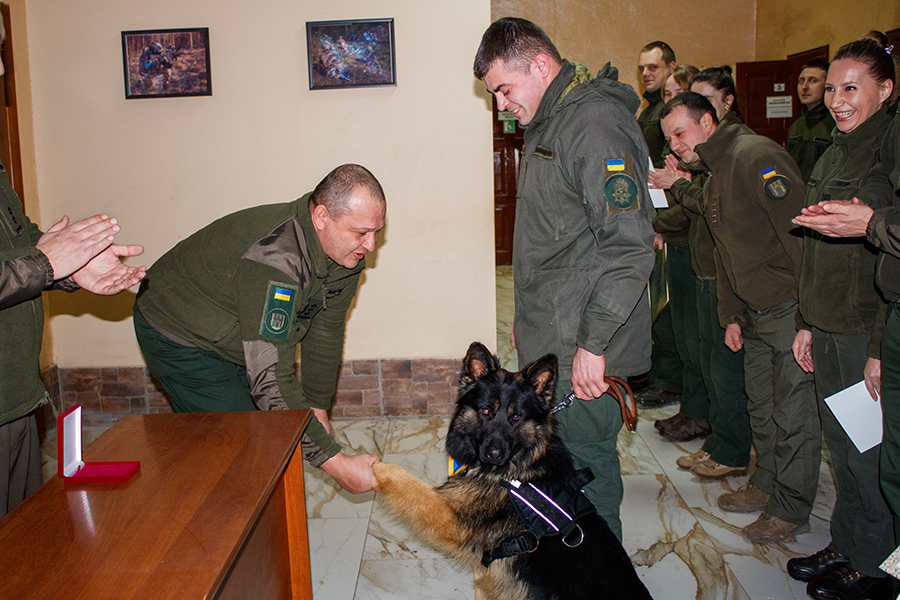 Гвардійці Прикарпаття відзначили 31-шу річницю з дня створення військової частини (ФОТО)