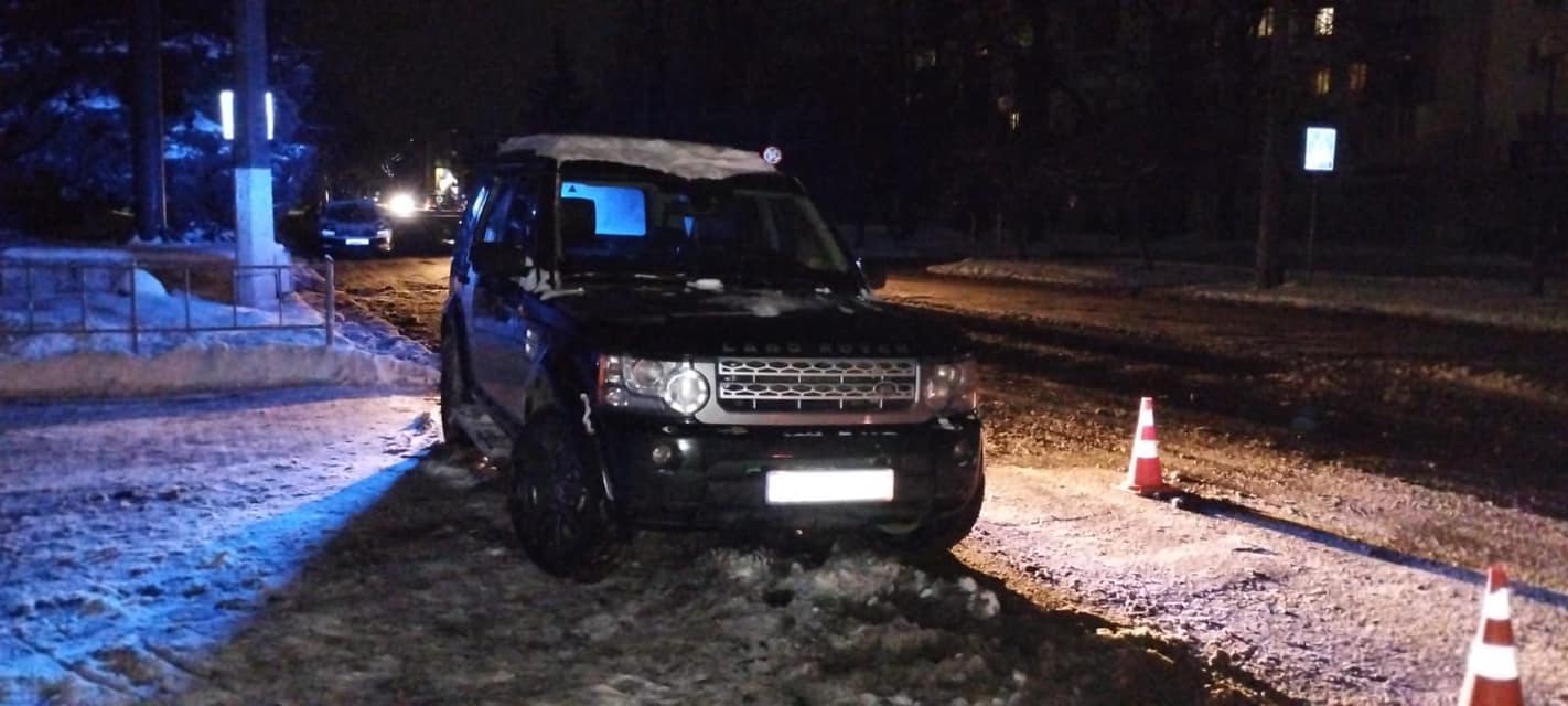 На Привокзальній пʼяний водій Land Rover збив жінку “на зебрі” (ФОТО)