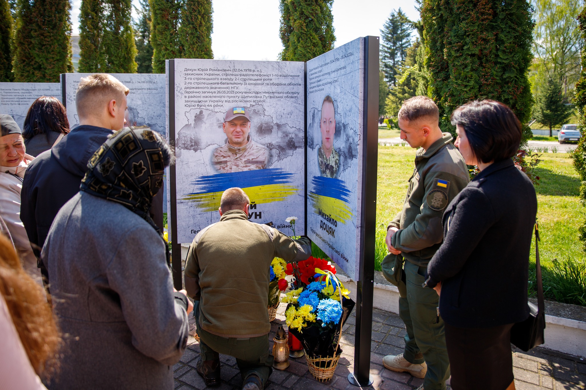 На Прикарпатті відкрили памʼятні дошки загиблим нацгвардійцям Юрію Дякуну та Михайлу Доцяку