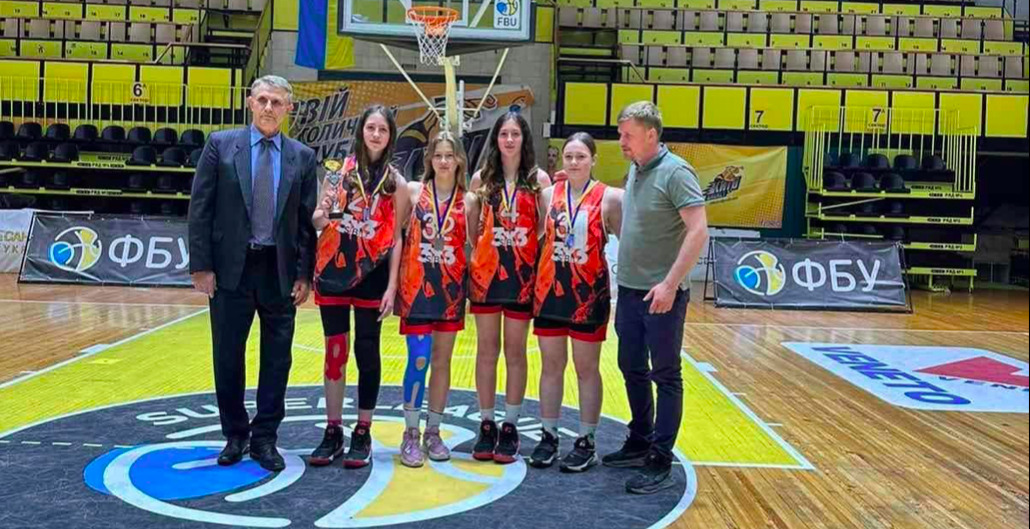 Юні франківські баскетболістки — переможниці всеукраїнської Гімназіади (ФОТО)