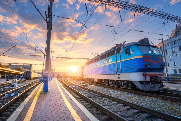 Через ремонтні роботи на Прикарпатті зміниться маршрут поїздів