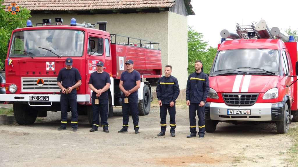Добровільна пожежна команда запрацювала на Надвірнянщині (ФОТО)