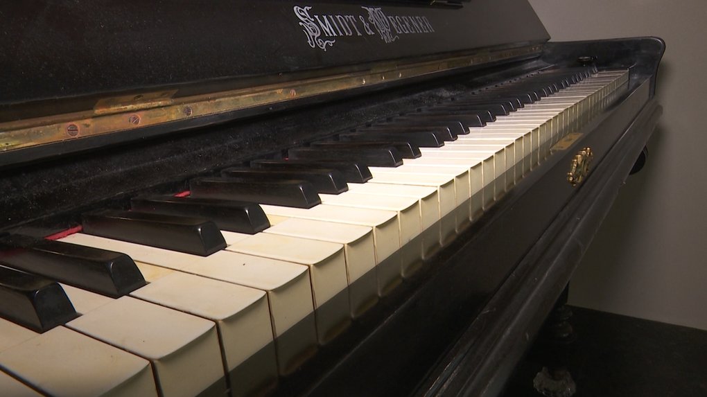 Прикарпатець купляв піаніно й натрапив на аферистів: втратив 11 тисяч гривень