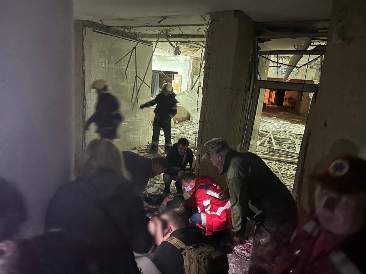 Нічна ракетна атака на Київ: уламки снарядів вбили дитину і дорослих (ФОТО)
