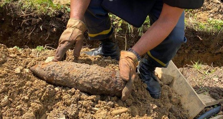 У Делятині піротехніки знешкодили артснаряд часів Другої світової (ФОТОФАКТ)