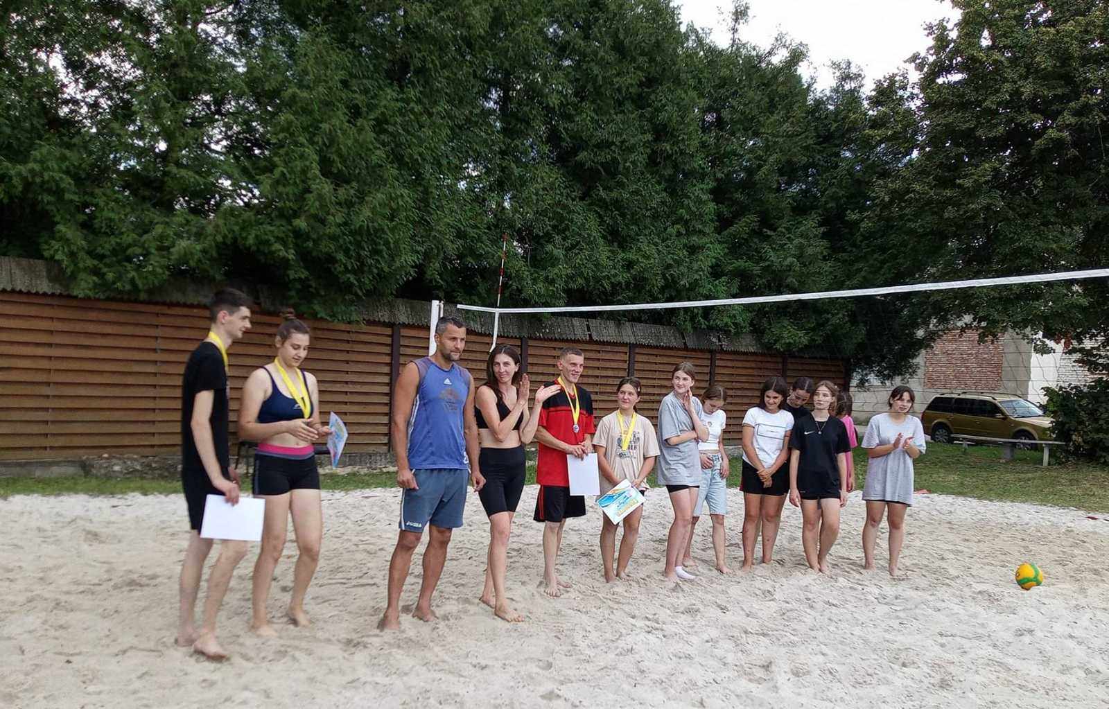 На Косівщині пройшов турнір з пляжного волейболу, присвячений державним святам (ФОТО)