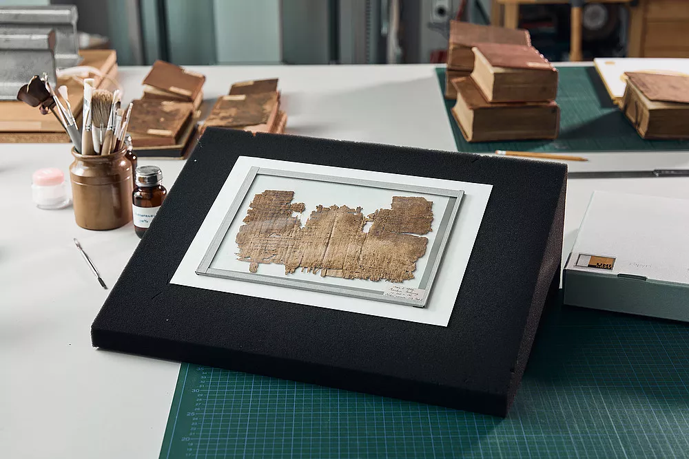 Австрійський університет знайшов у своїй бібліотеці фрагмент найдавнішої книги у світі