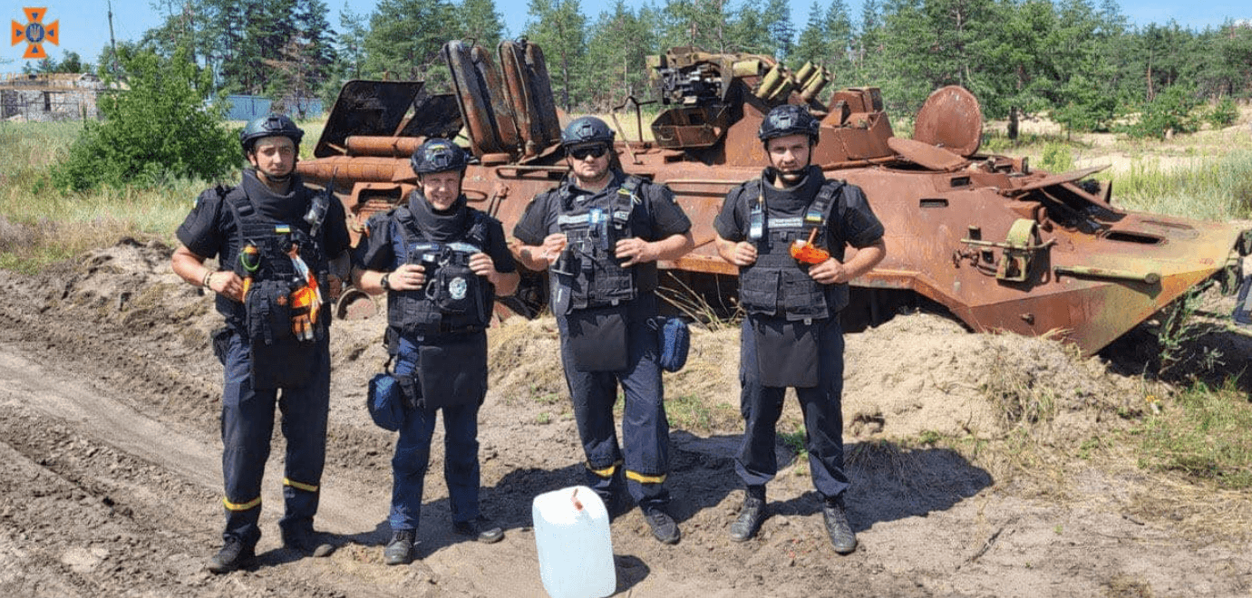 Прикапатські піротехніки знищили вже понад п’ять тисяч вибухівок на Херсонщині та Донеччині