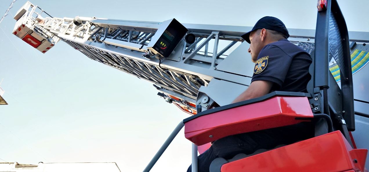 Прикарпатські рятувальники отримали спецавтомобілі та обладнання від колег з Німеччини (ФОТО, ВІДЕО)