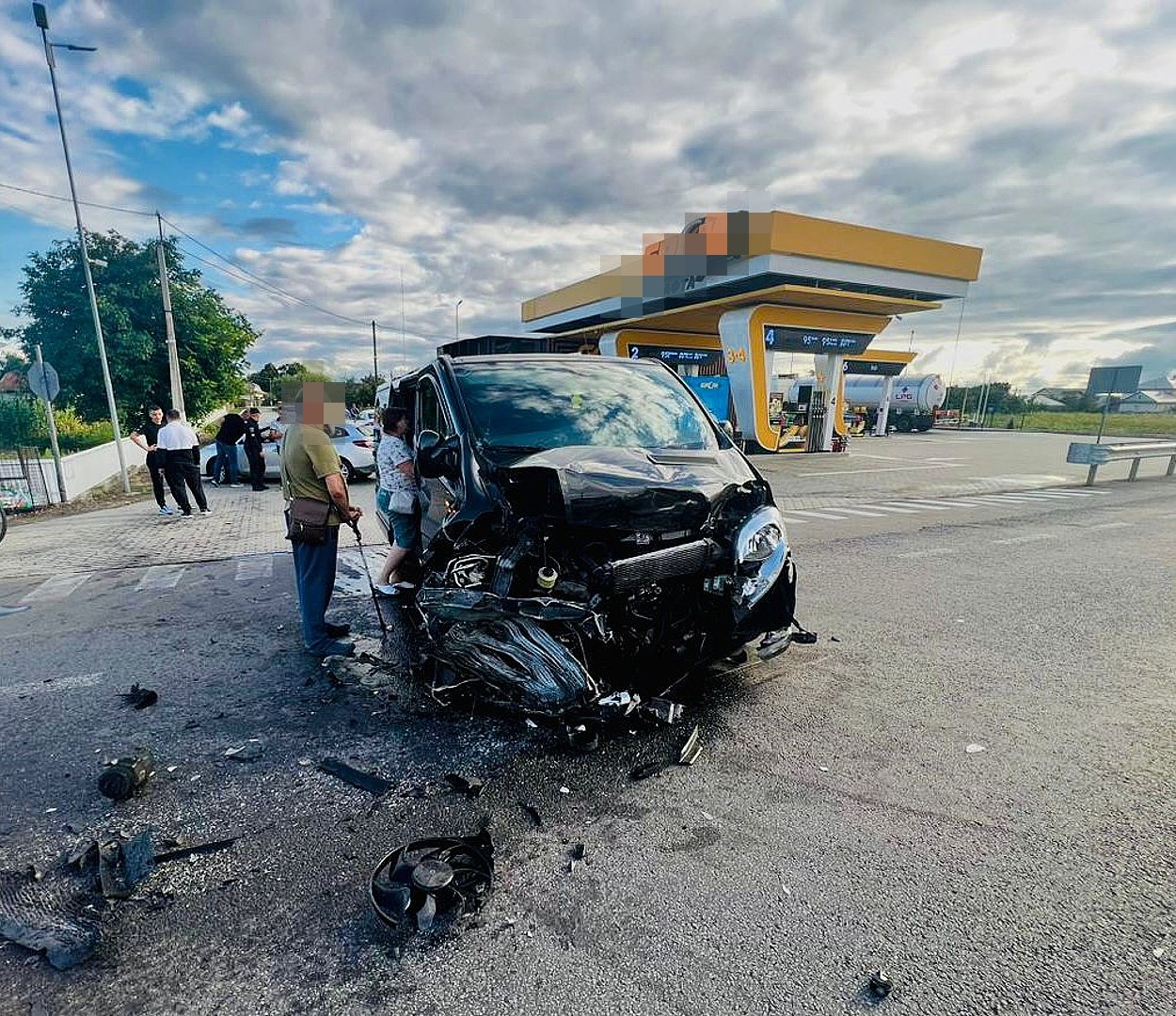 На Снятинщині трапилася потрійна аварія: водіїв госпіталізували (ФОТО)